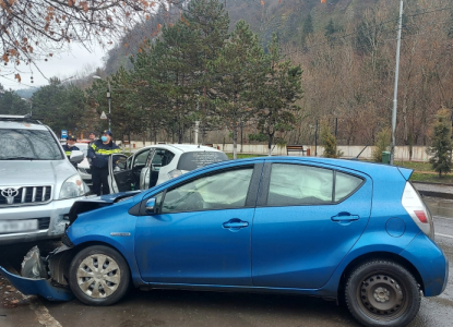 ბორჯომში ავტოსაგზაო შემთხვევის შედეგად სამი ავტომანქანა დაზიანდა